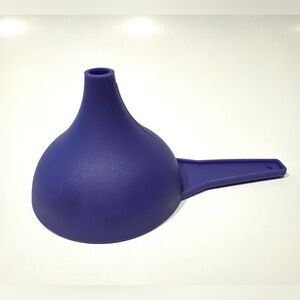 Tupperware Large Funnel-Giant Hershey Kiss Maker-Set of 4
